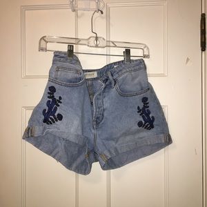 HIGH WAISTED VINTAGE SHORTS